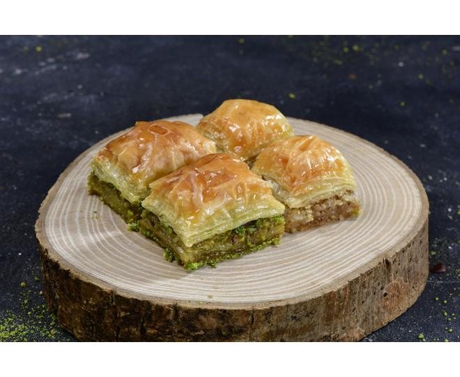 Karışık Baklava (1 kg.)